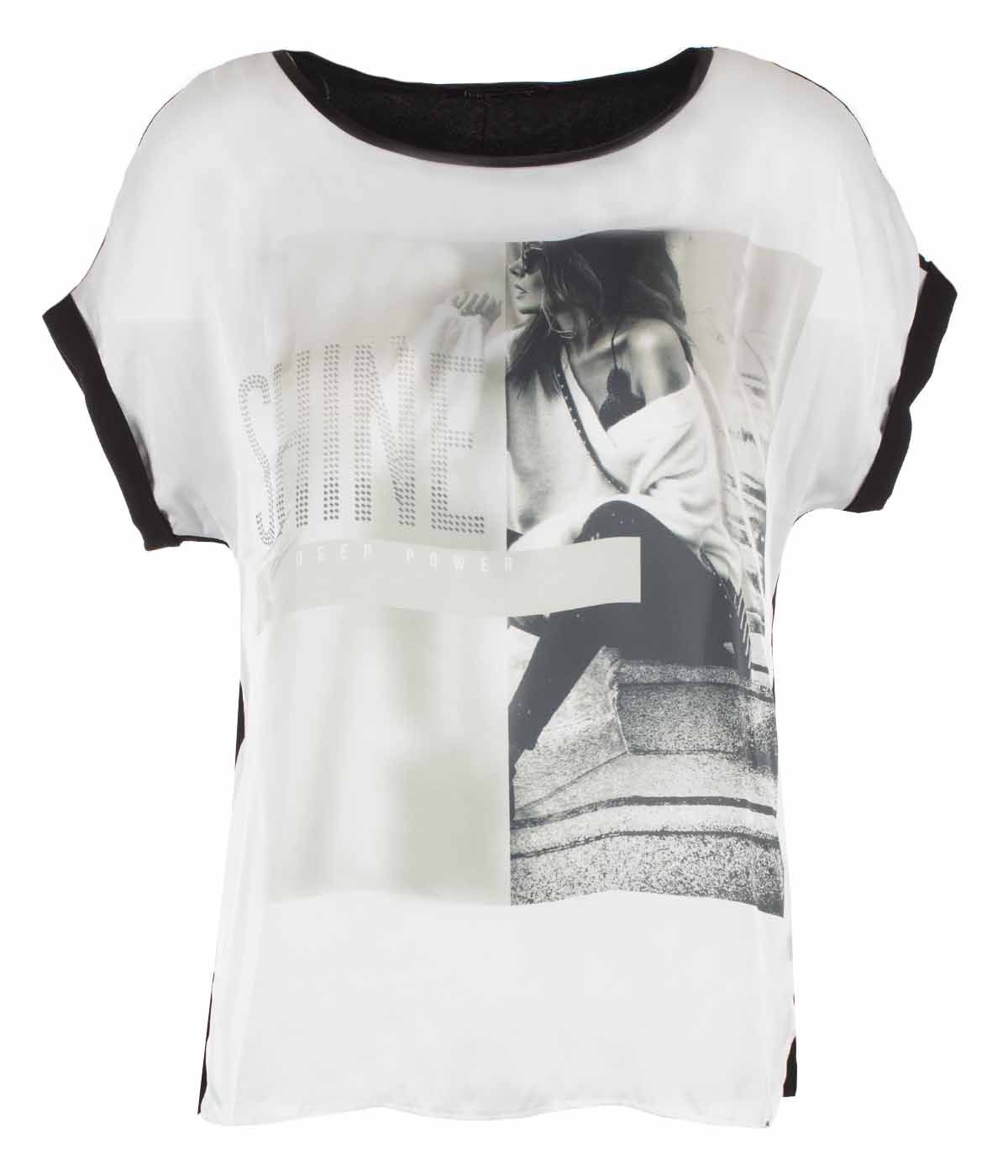 Viscose short-sleeved blouse with a spectacular print 0